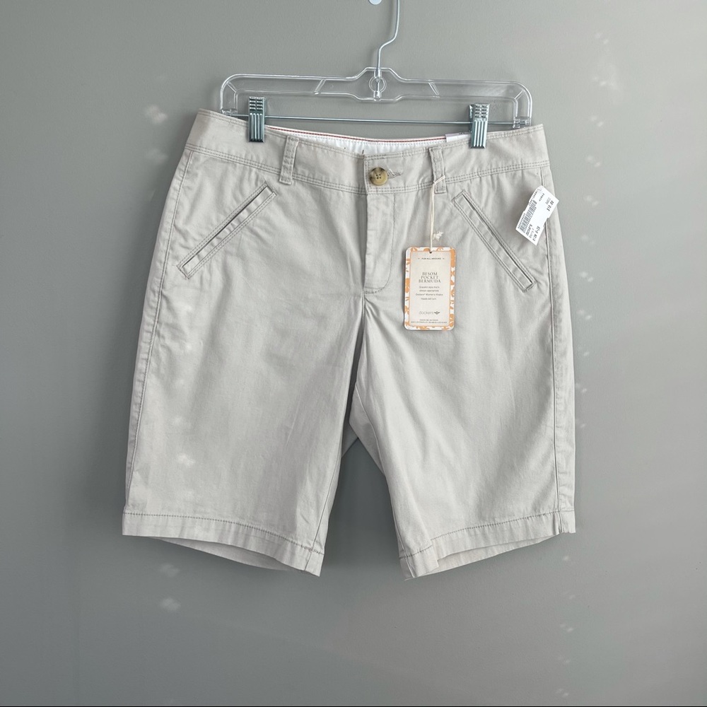 NWT Docker's Khaki Besom Pocket Bermuda Shorts 6